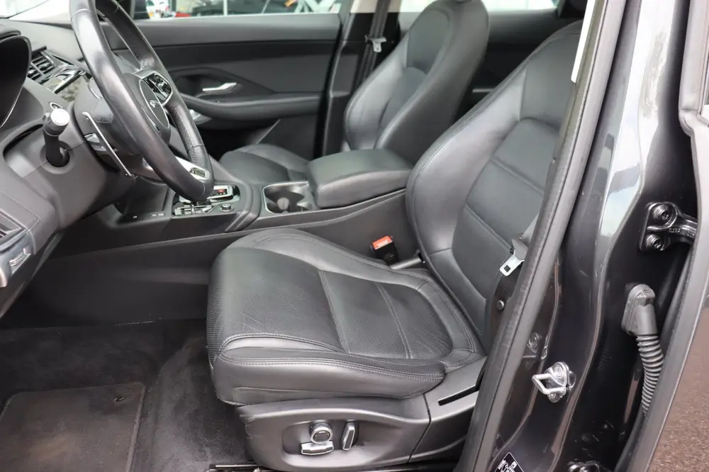 Jaguar E-Pace 1.5 P160 S orgNL leer+el camera's trekhaak pan uit 2021, foto 8