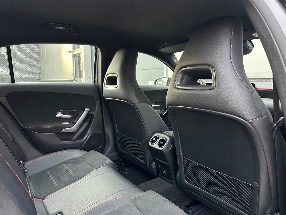 Mercedes-Benz A-Klasse 250 e AMG Line Facelift Keyless Sfeer uit 2023, foto 13