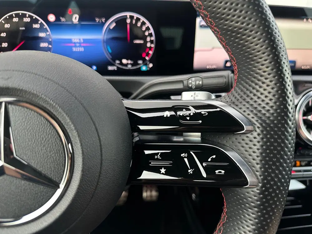 Mercedes-Benz A-Klasse 250 e AMG Line Facelift Keyless Sfeer uit 2023, foto 16