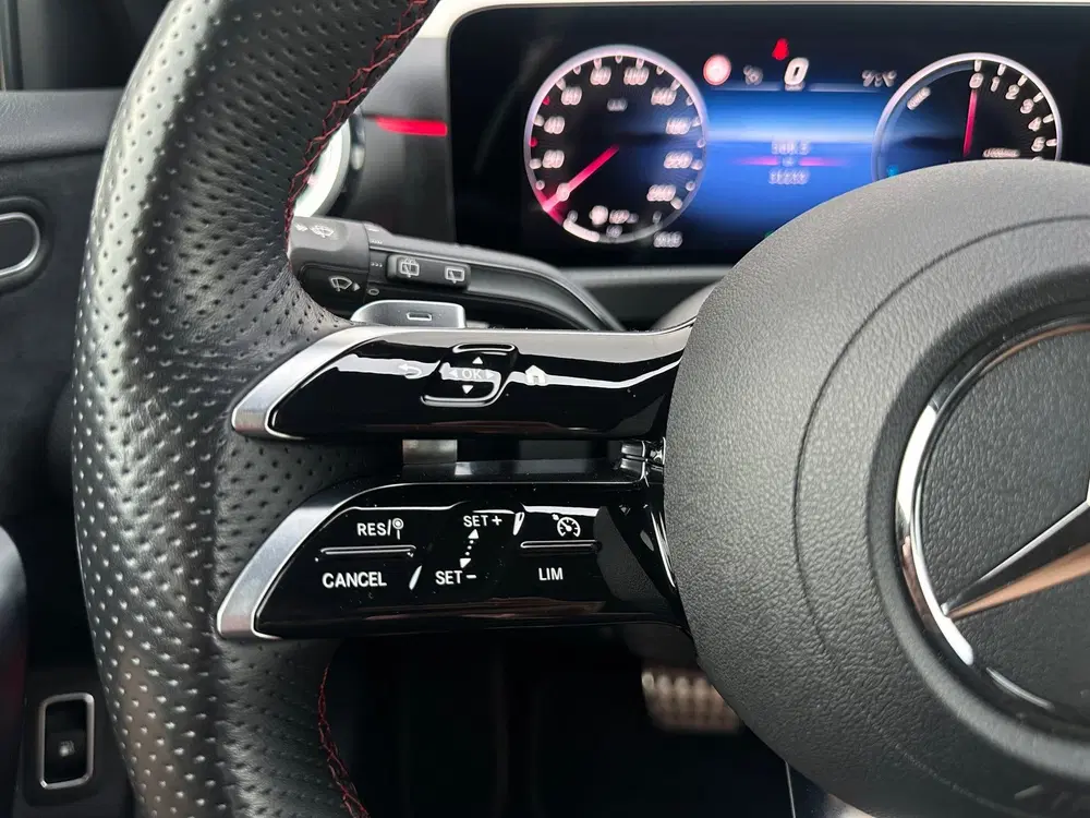Mercedes-Benz A-Klasse 250 e AMG Line Facelift Keyless Sfeer uit 2023, foto 17