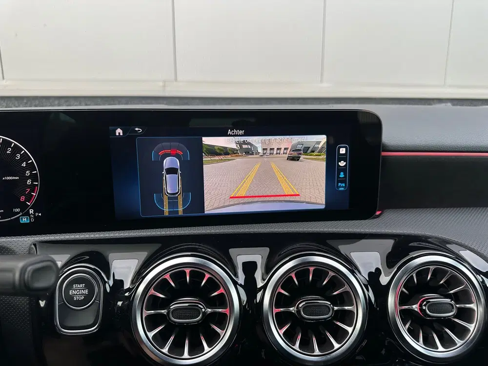 Mercedes-Benz A-Klasse 250 e AMG Line Facelift Keyless Sfeer uit 2023, foto 19