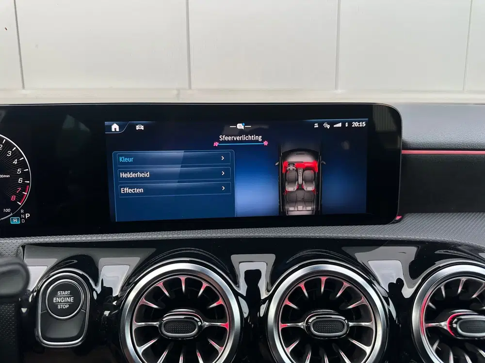Mercedes-Benz A-Klasse 250 e AMG Line Facelift Keyless Sfeer uit 2023, foto 20