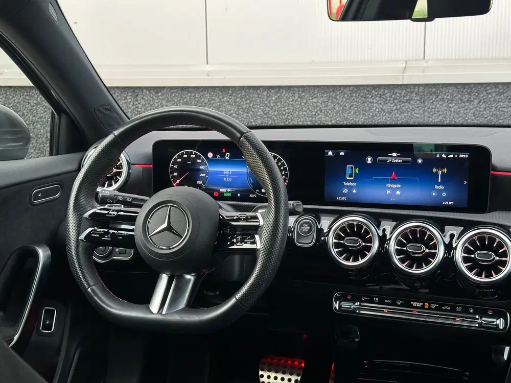 Mercedes-Benz A-Klasse 250 e AMG Line Facelift Keyless Sfeer uit 2023, foto 5