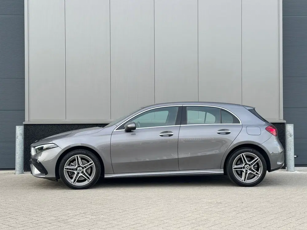 Mercedes-Benz A-Klasse 250 e AMG Line Facelift Keyless Sfeer uit 2023, foto 6