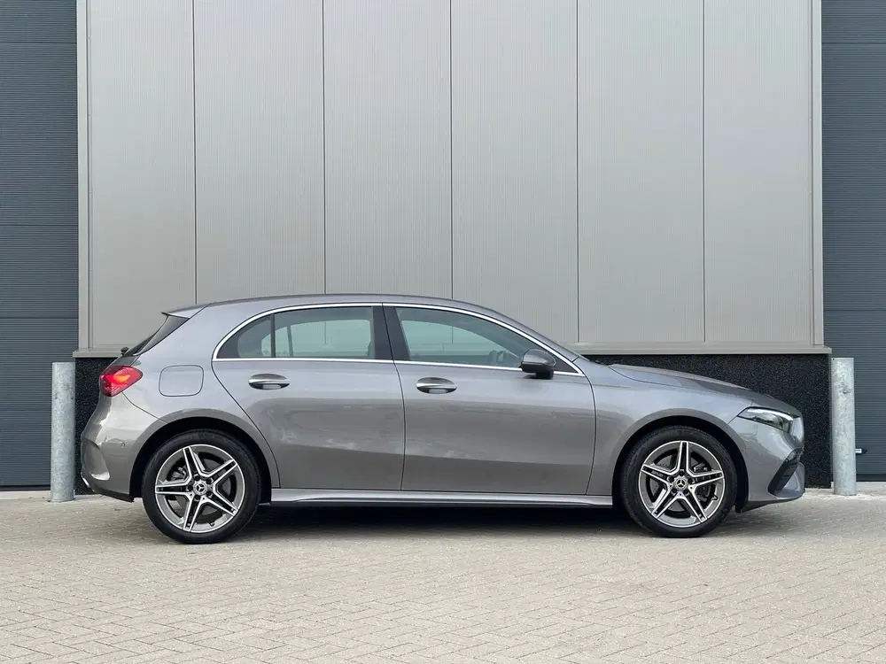 Mercedes-Benz A-Klasse 250 e AMG Line Facelift Keyless Sfeer uit 2023, foto 7