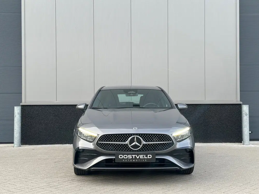 Mercedes-Benz A-Klasse 250 e AMG Line Facelift Keyless Sfeer uit 2023, foto 8