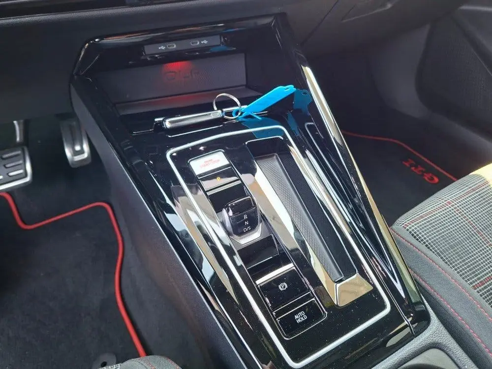 Volkswagen Golf 2.0 TSI GTI 265PK AUTOMAAT PANO NAVI CAMERA uit 2025, foto 9