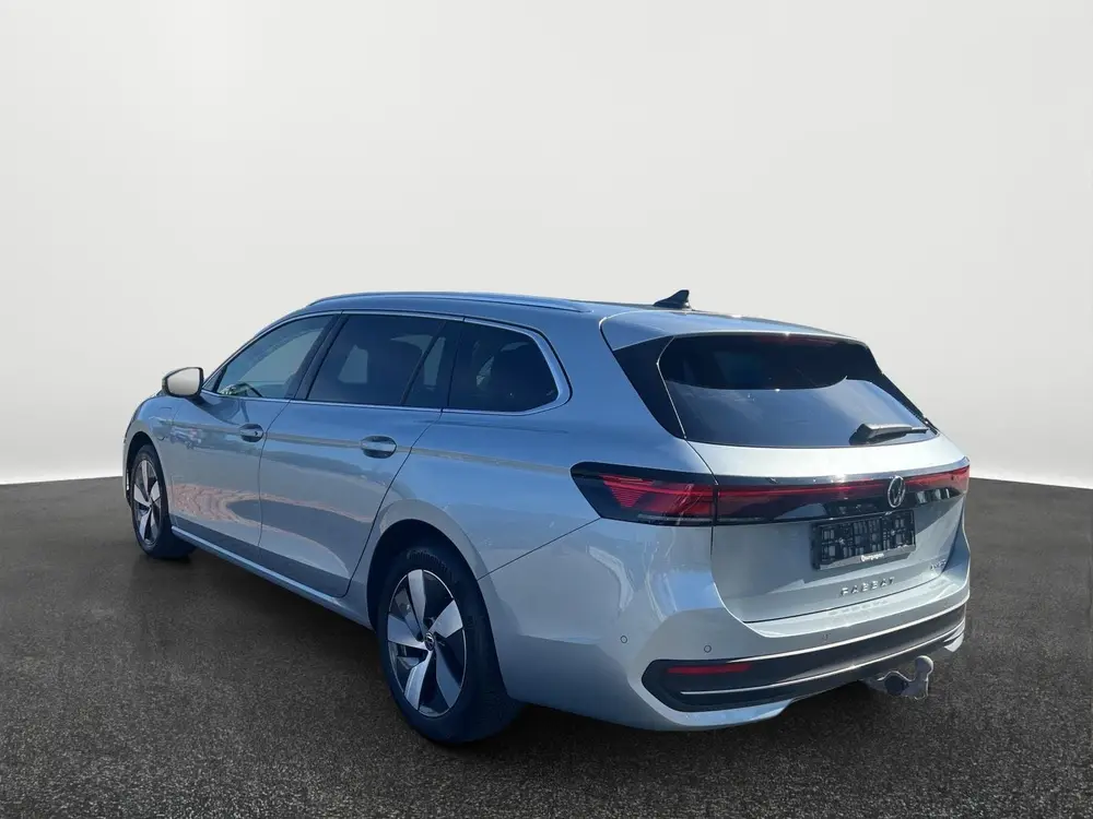 Volkswagen Passat Variant 1.5 eHybrid Business | Trekhaak | uit 2025, foto 2