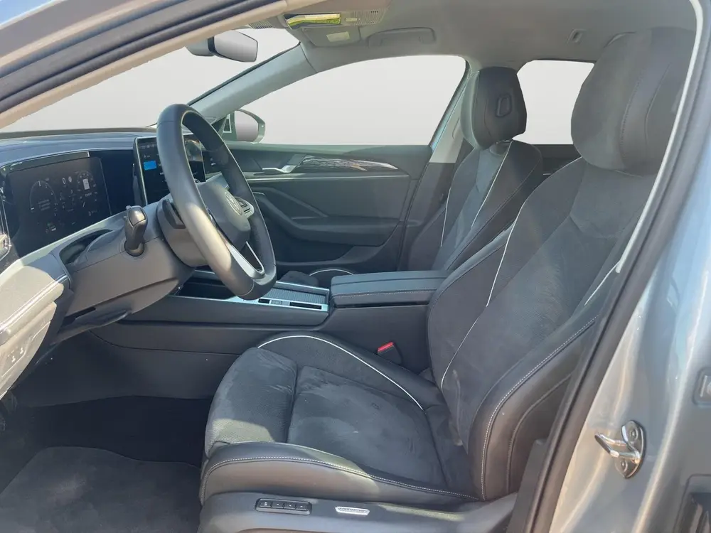 Volkswagen Passat Variant 1.5 eHybrid Business | Trekhaak | uit 2025, foto 3
