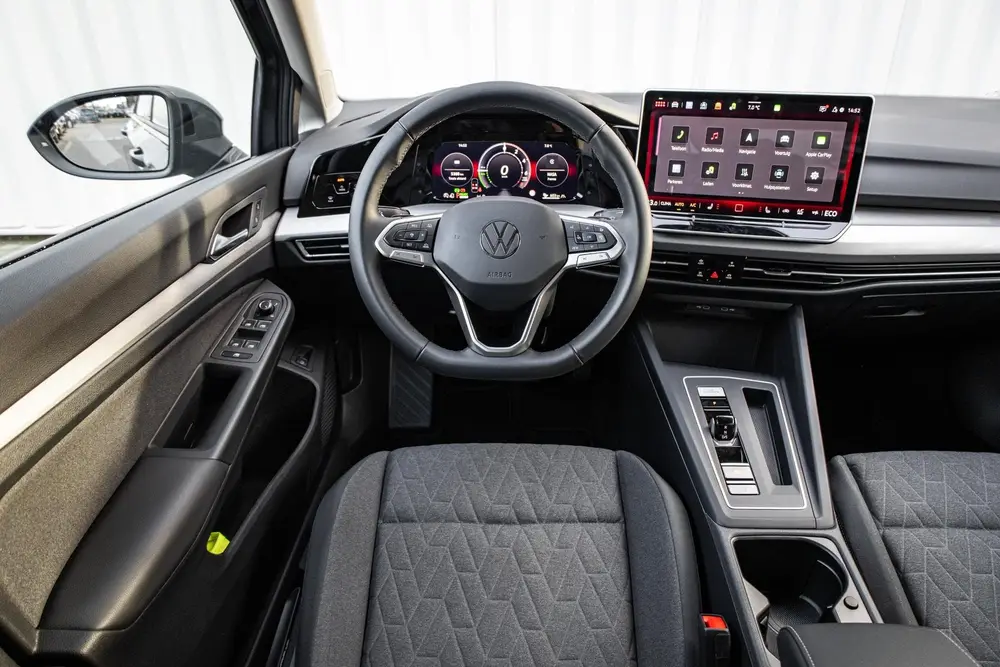 Volkswagen Golf 1.5 eHybrid 204pk Life Edition | 18" Velgen uit 2025, foto 18