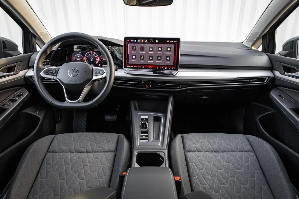 Volkswagen Golf 1.5 eHybrid 204pk Life Edition | 18" Velgen uit 2025, foto 5