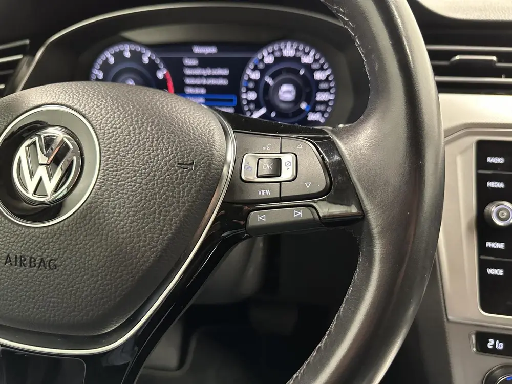 Volkswagen Passat Variant 1.5 TSI Highline NAVI CARPLAY CRUI uit 2019, foto 20