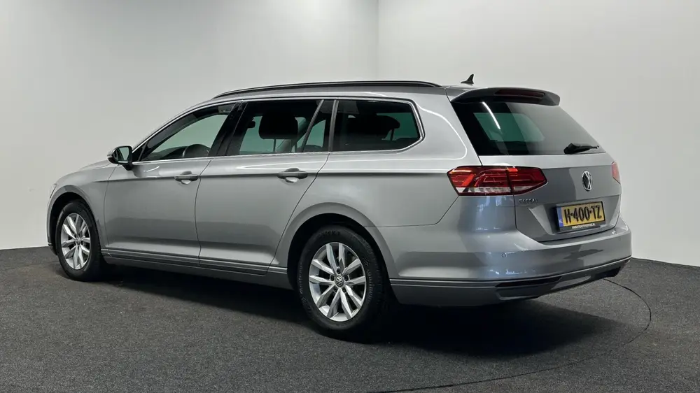 Volkswagen Passat Variant 1.5 TSI Highline NAVI CARPLAY CRUI uit 2019, foto 4