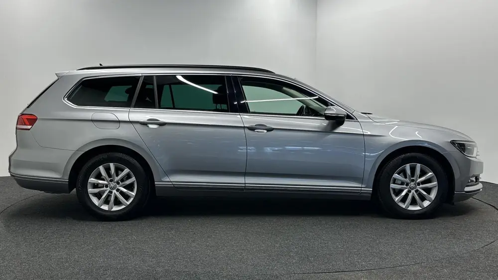 Volkswagen Passat Variant 1.5 TSI Highline NAVI CARPLAY CRUI uit 2019, foto 9