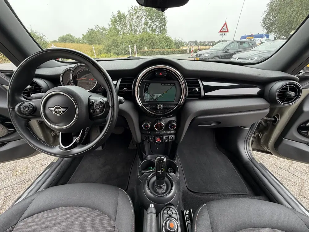 Mini Cooper 1.5 Cooper Chili NAVI uit 2019, foto 17