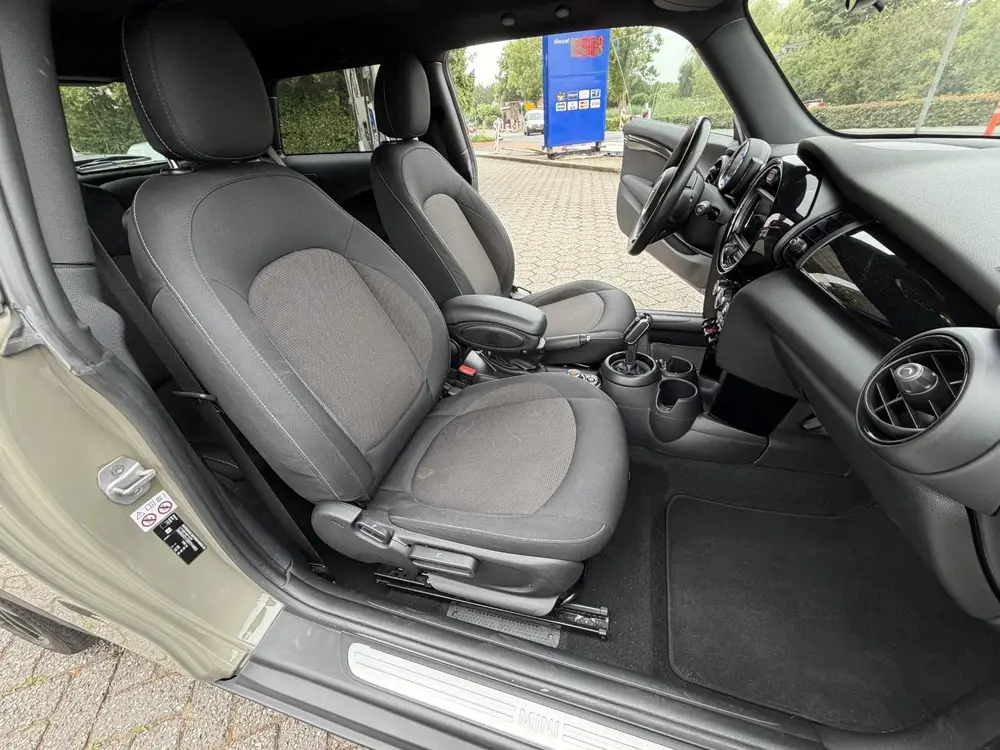 Mini Cooper 1.5 Cooper Chili NAVI uit 2019, foto 18