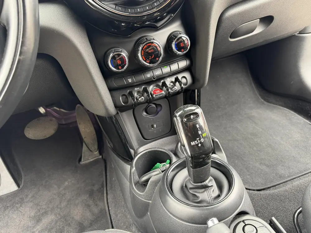Mini Cooper 1.5 Cooper Chili NAVI uit 2019, foto 19