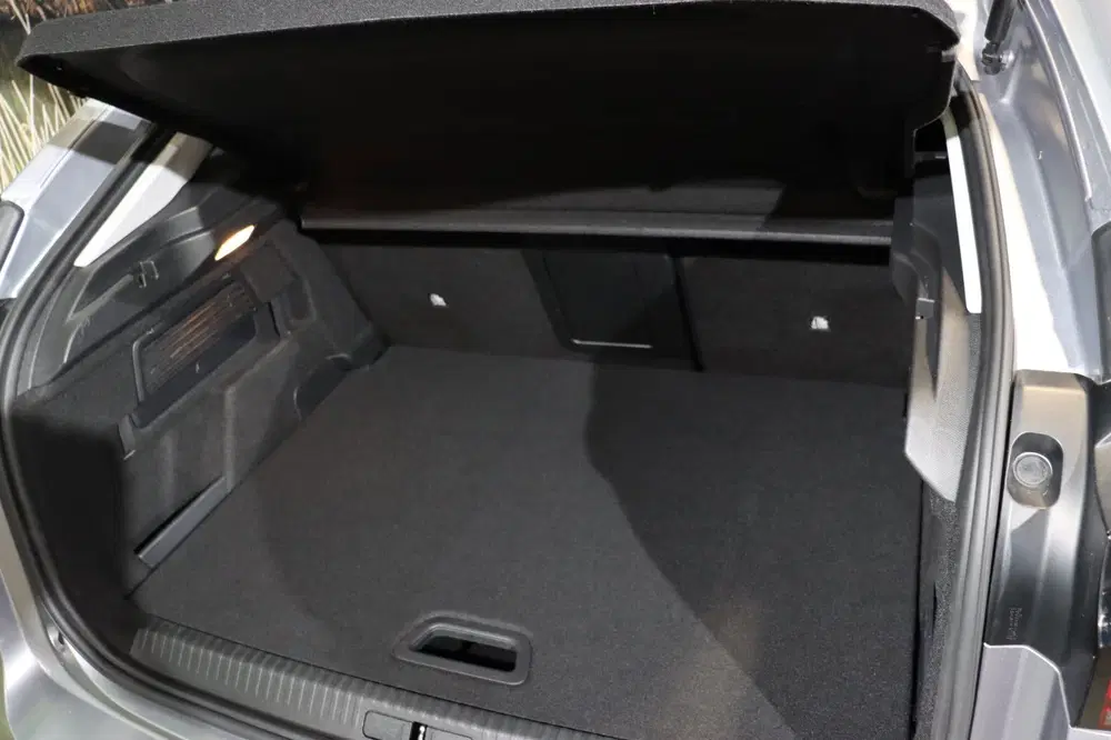 Citroën C4 Citroen C4 1.2 Puretech Shine uit 2021, foto 20