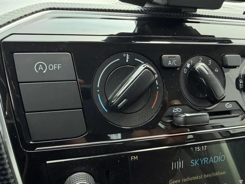 Volkswagen Up! 1.0 BMT move up! - AIRCO/BLUETOOTH/LED/NAP uit 2019, foto 20