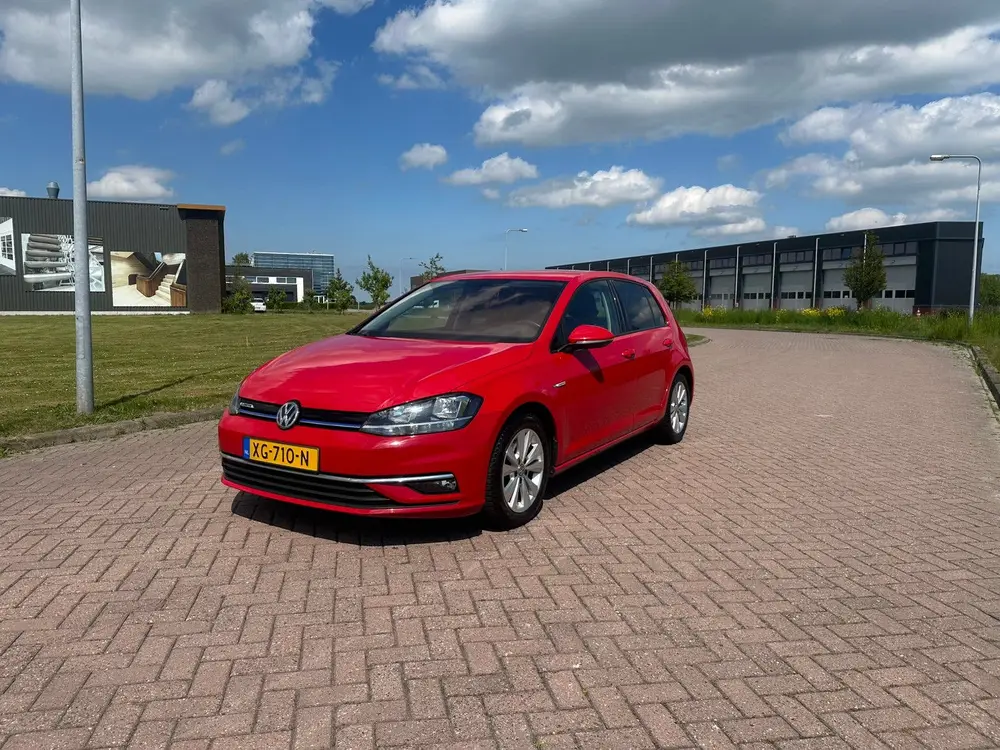 Volkswagen Golf 1.5 TSI 130pk 2019 Rood uit 2019, foto 3