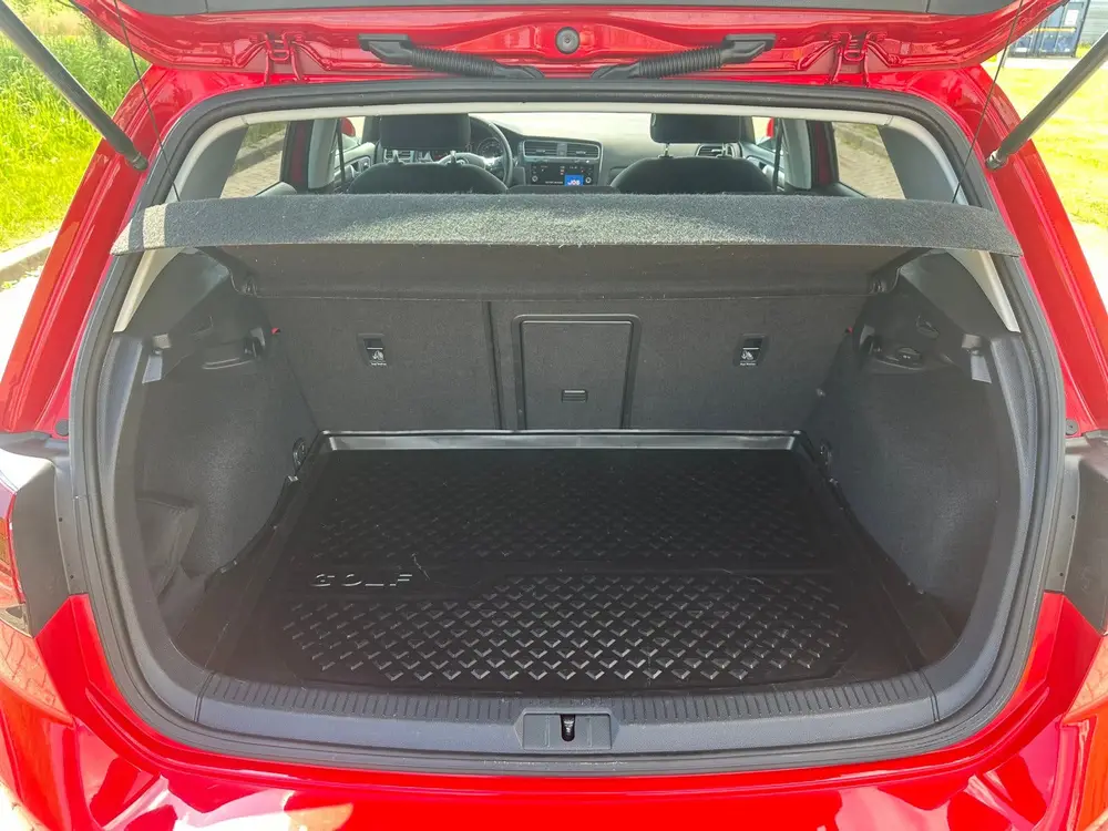 Volkswagen Golf 1.5 TSI 130pk 2019 Rood uit 2019, foto 6