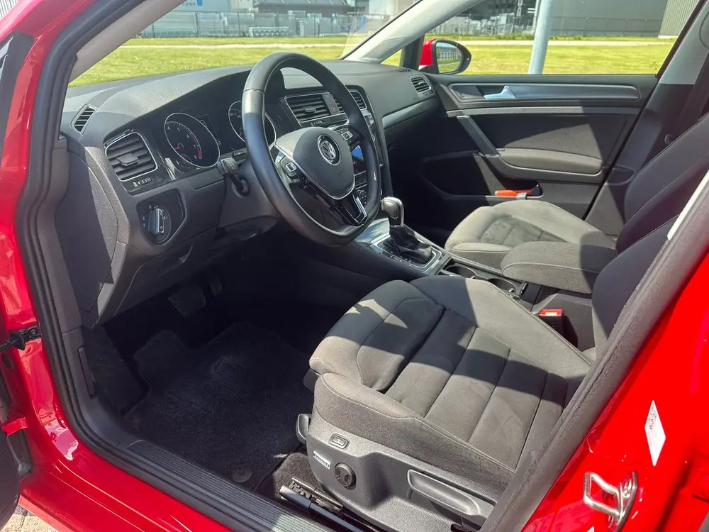 Volkswagen Golf 1.5 TSI 130pk 2019 Rood uit 2019, foto 9
