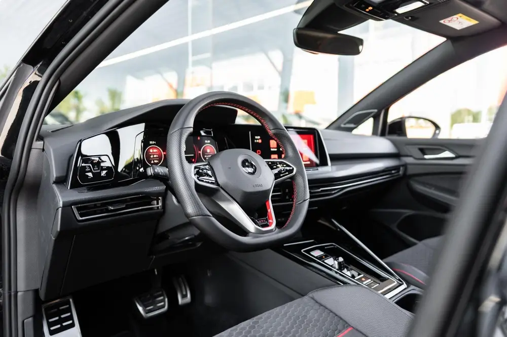 Volkswagen Golf 2.0 TSI GTI Clubsport Pano DSG LED Akra uit 2022, foto 19