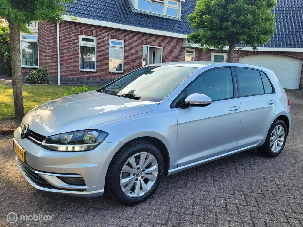 Volkswagen Golf 1.0 TSI, Carplay/navi/cruise/clima. uit 2019