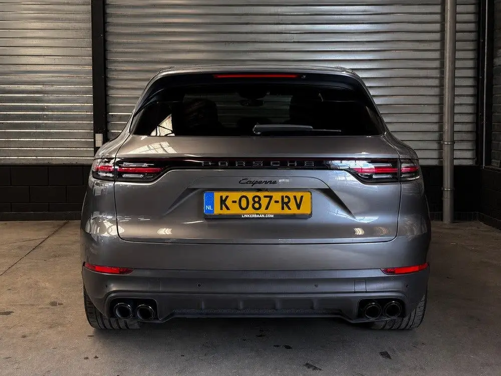 Porsche Cayenne 3.0 E-Hybrid uit 2020, foto 15