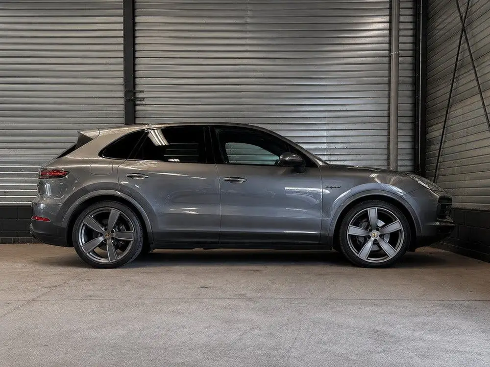 Porsche Cayenne 3.0 E-Hybrid uit 2020, foto 17