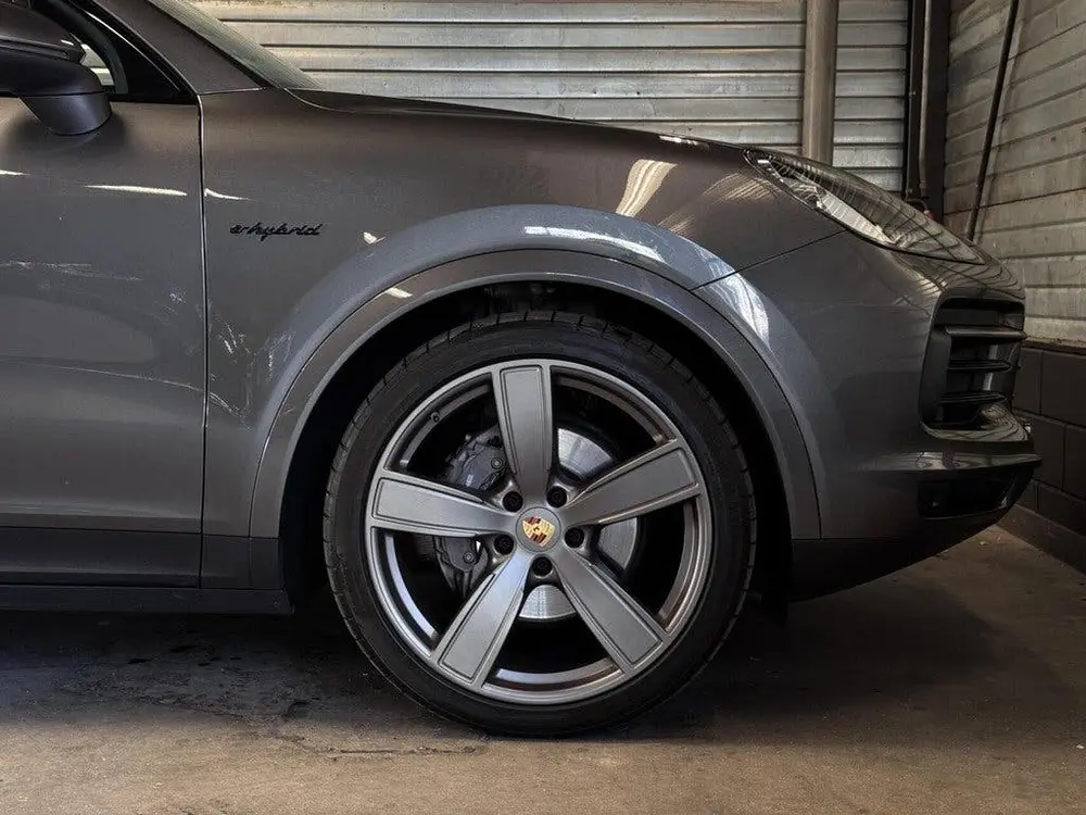Porsche Cayenne 3.0 E-Hybrid uit 2020, foto 18