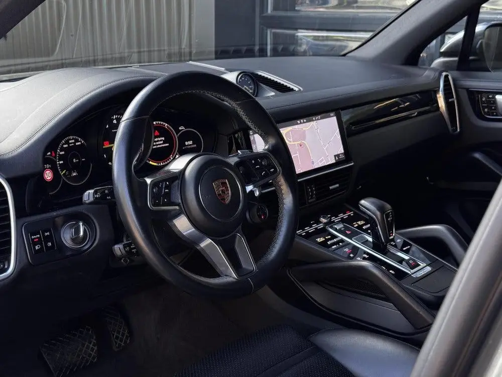 Porsche Cayenne 3.0 E-Hybrid uit 2020, foto 6