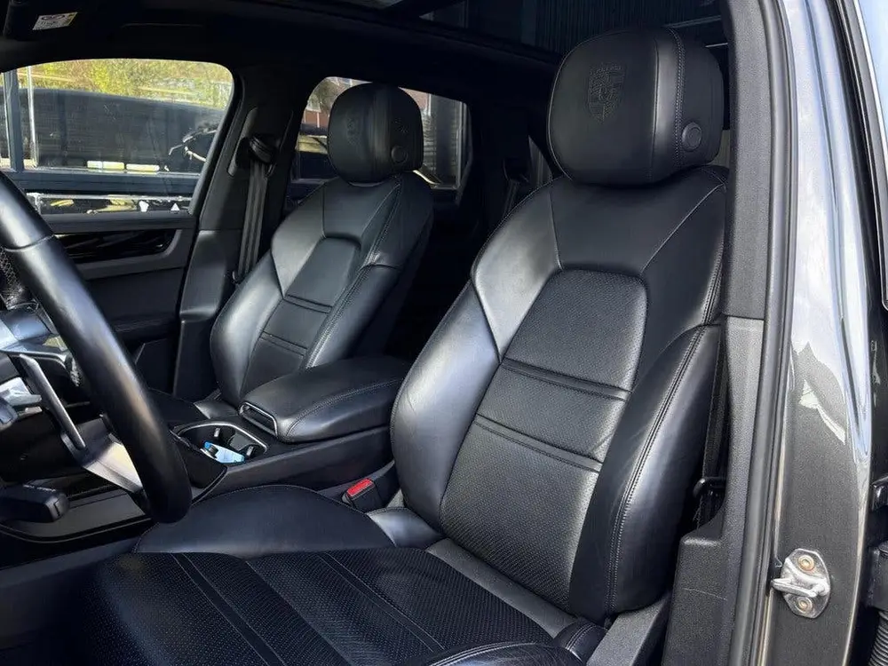 Porsche Cayenne 3.0 E-Hybrid uit 2020, foto 7