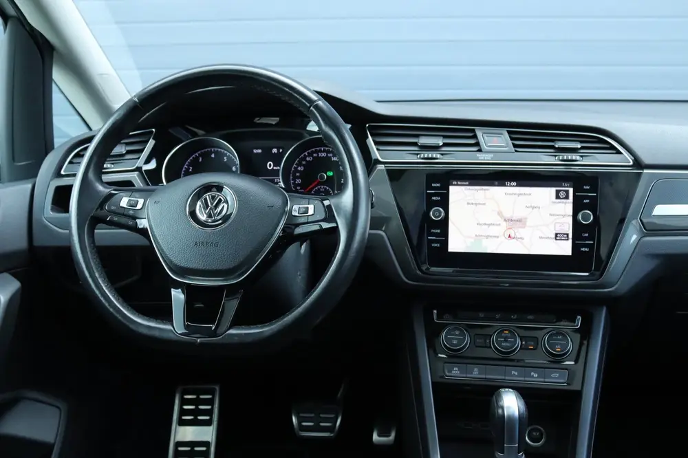 Volkswagen TOURAN 1.5 TSI 7 persoons / DSG automaat / Pano / uit 2019, foto 16