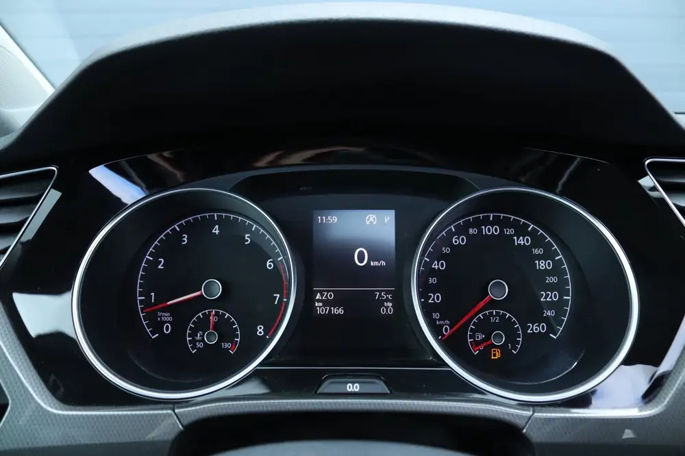 Volkswagen TOURAN 1.5 TSI 7 persoons / DSG automaat / Pano / uit 2019, foto 17