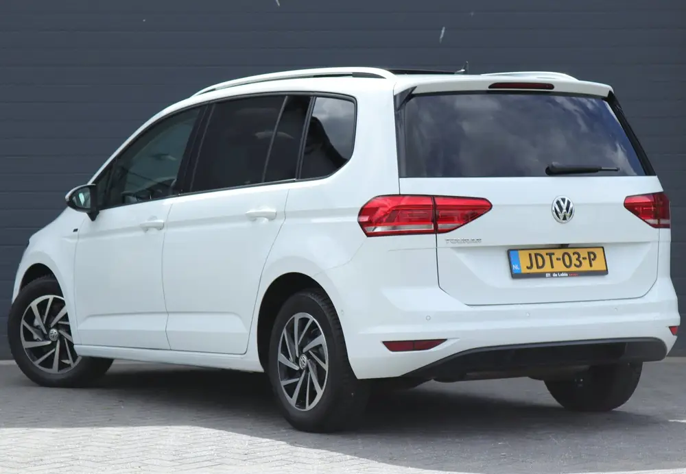 Volkswagen TOURAN 1.5 TSI 7 persoons / DSG automaat / Pano / uit 2019, foto 8