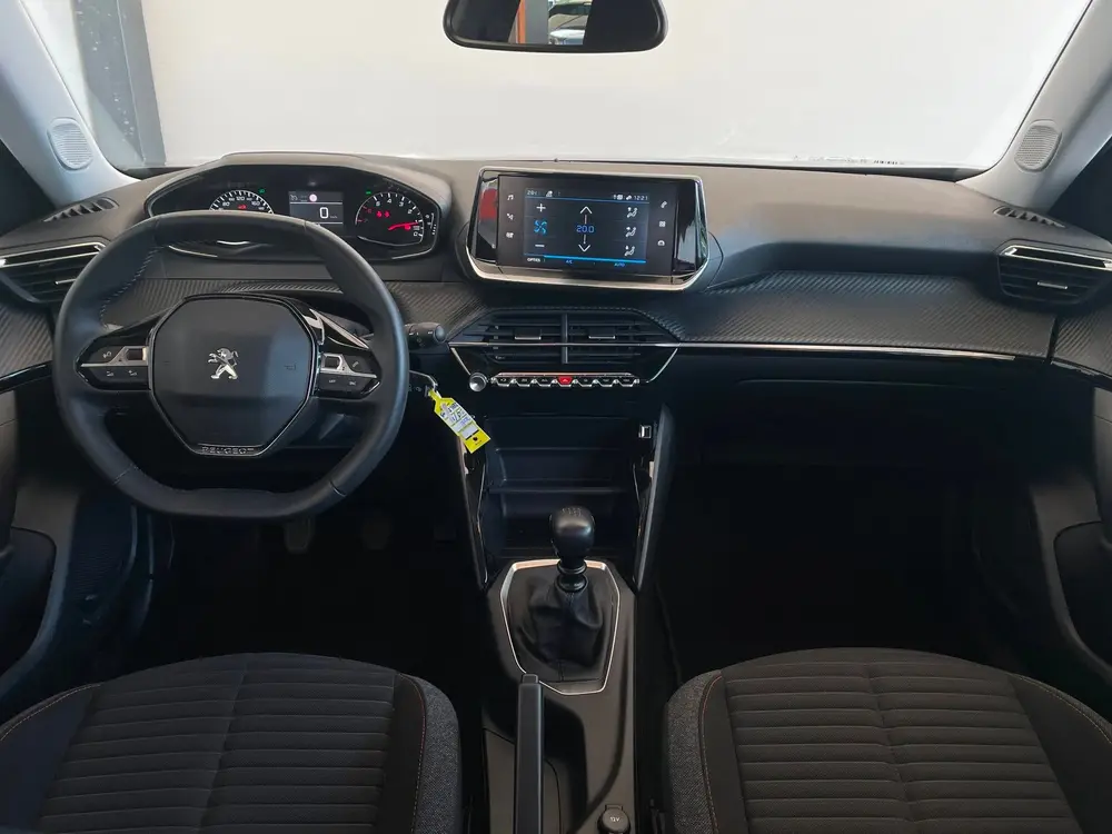 Peugeot 2008 uit 2021, foto 12