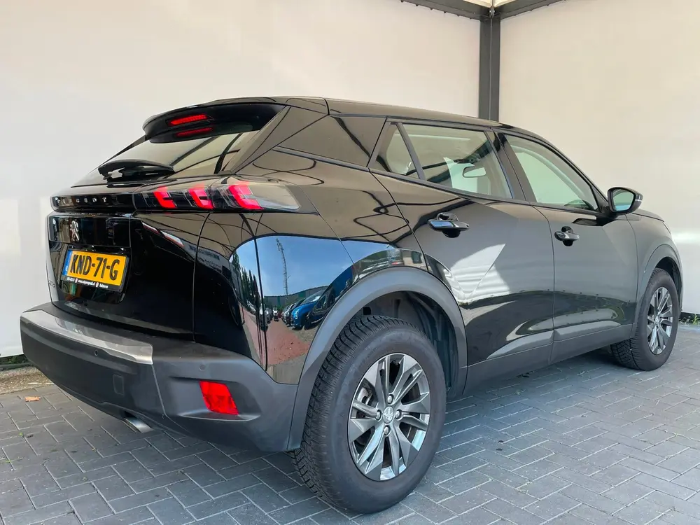 Peugeot 2008 uit 2021, foto 2