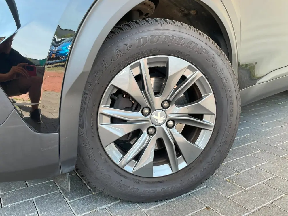 Peugeot 2008 uit 2021, foto 6