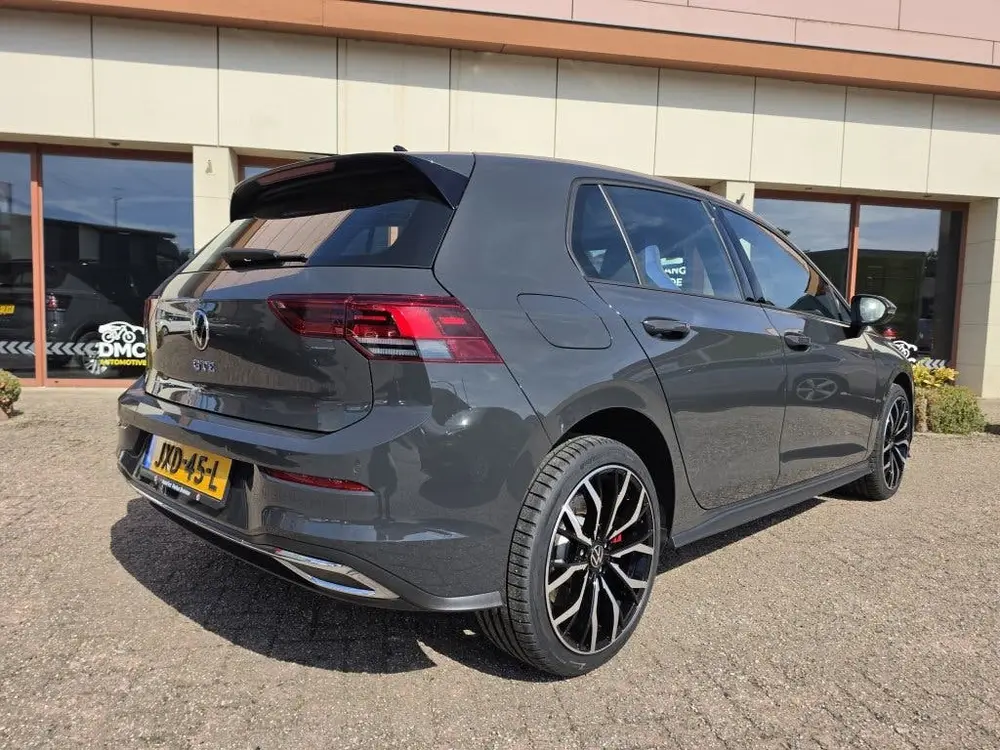 Volkswagen Golf 1.4 eHybrid GTE | Led | Virtual | Stoelverw uit 2022, foto 2