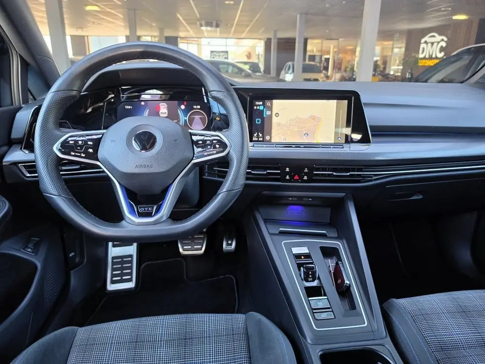 Volkswagen Golf 1.4 eHybrid GTE | Led | Virtual | Stoelverw uit 2022, foto 3