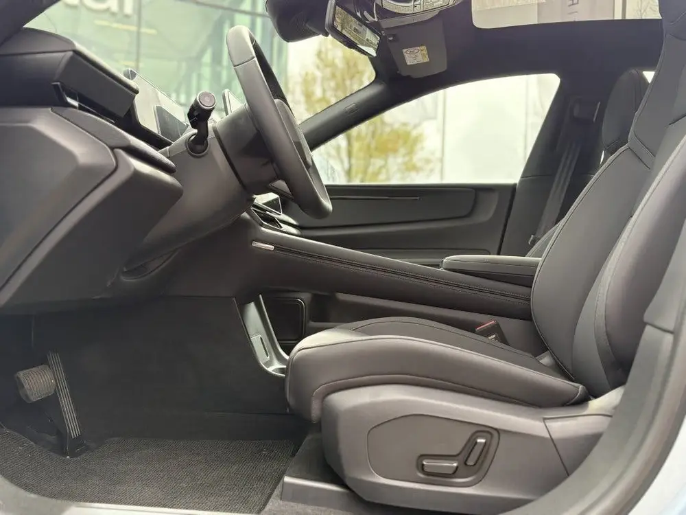 Polestar 4 Long range Single motor 100 kWh uit 2025, foto 6