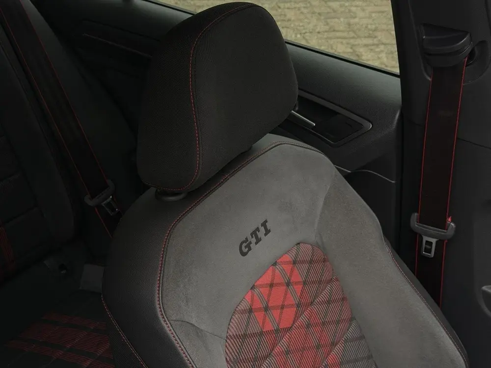 Volkswagen Golf 2.0 GTI TCR | Navigatie | Panoramadak | Virt uit 2019, foto 20