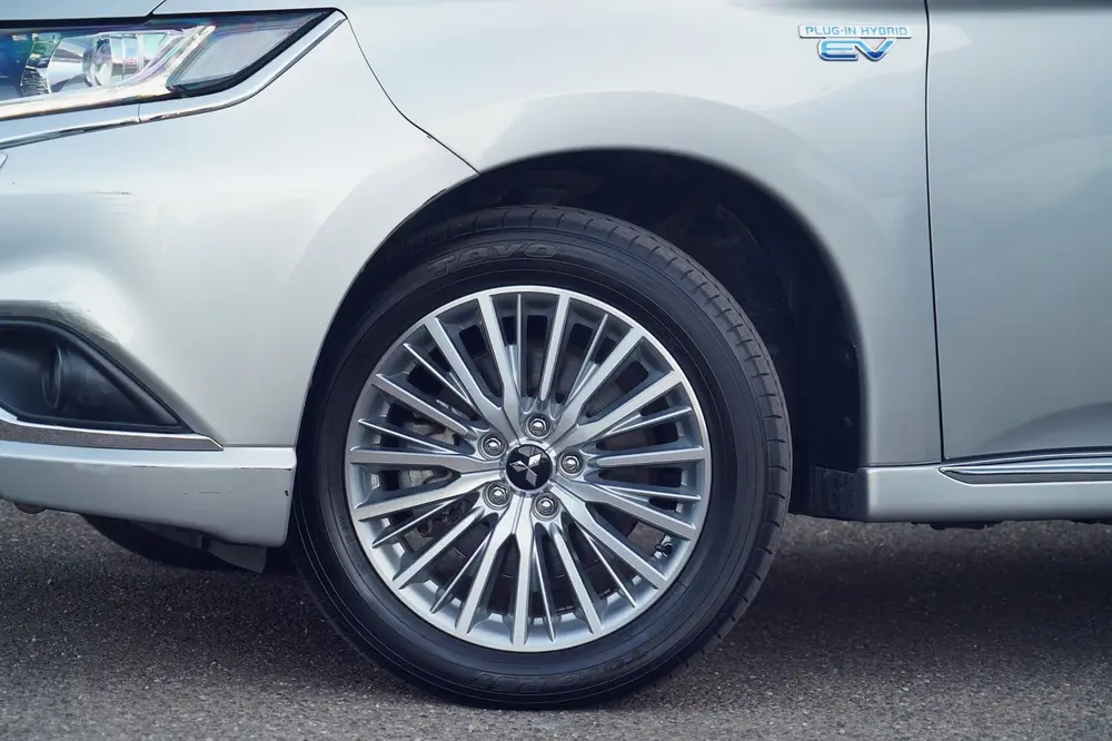 Mitsubishi Outlander 2.4 PHEV Pure+ / 18 Inch / 119dkm NAP / uit 2019, foto 3