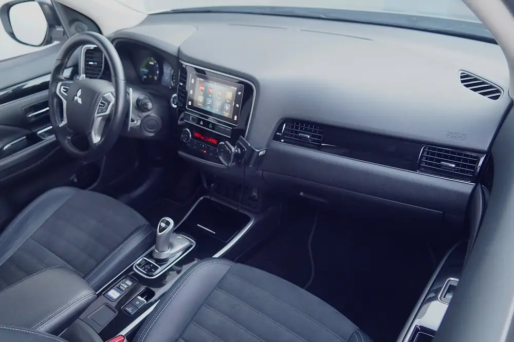 Mitsubishi Outlander 2.4 PHEV Pure+ / 18 Inch / 119dkm NAP / uit 2019, foto 4
