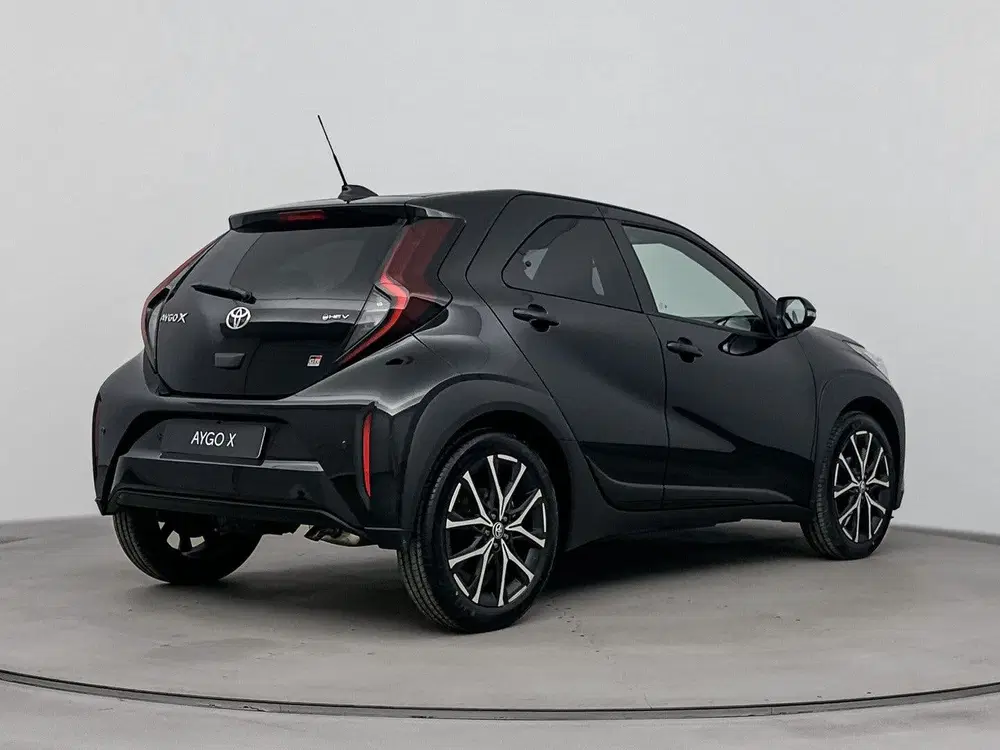 Toyota Aygo X Hybrid 115 GR Sport uit 2026, foto 2