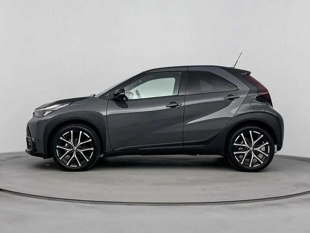 Toyota Aygo X Hybrid 115 GR Sport uit 2026, foto 3