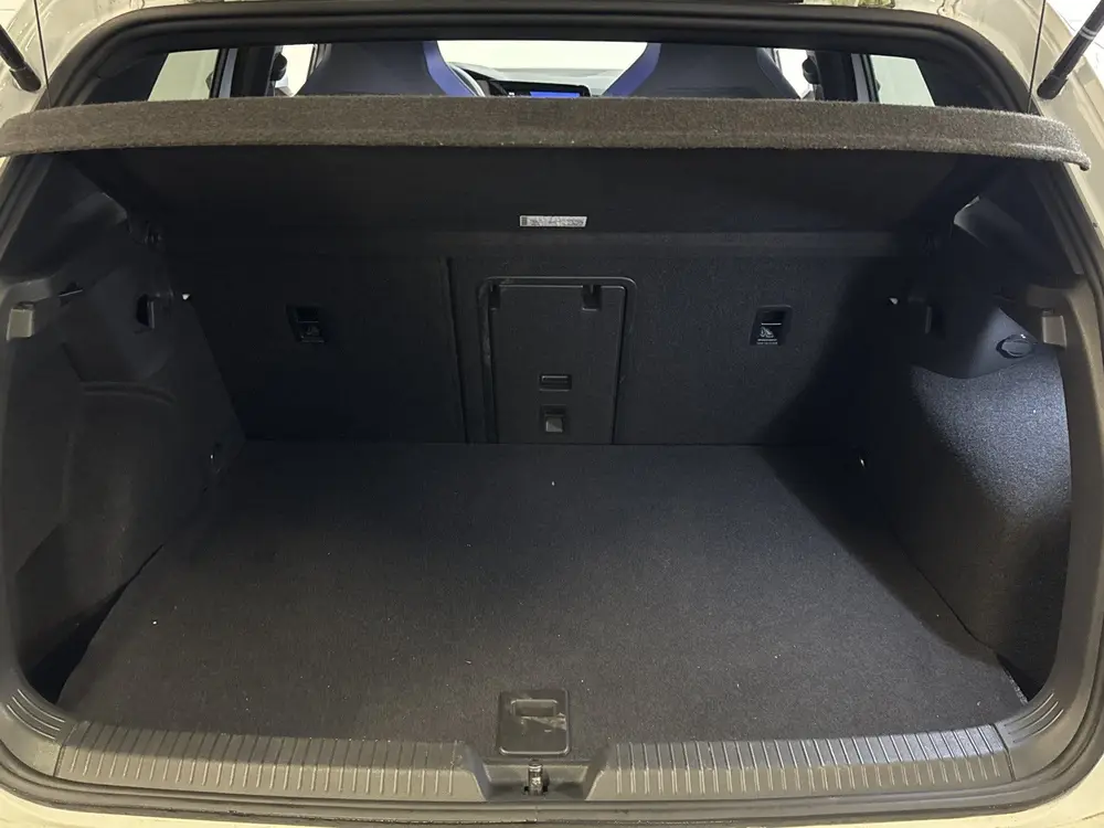 Volkswagen Golf GTE 245PK HYBRID SPORT CARPLAY/ACC/SFEERVERL uit 2022, foto 18