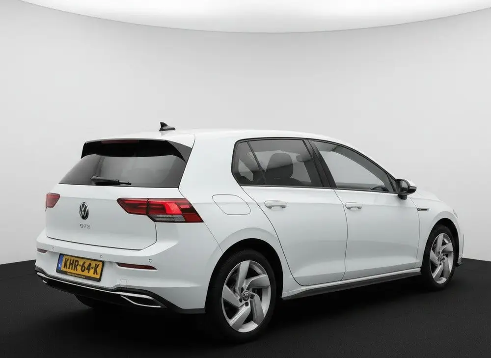 Volkswagen Golf GTE 245PK HYBRID SPORT CARPLAY/ACC/SFEERVERL uit 2022, foto 5