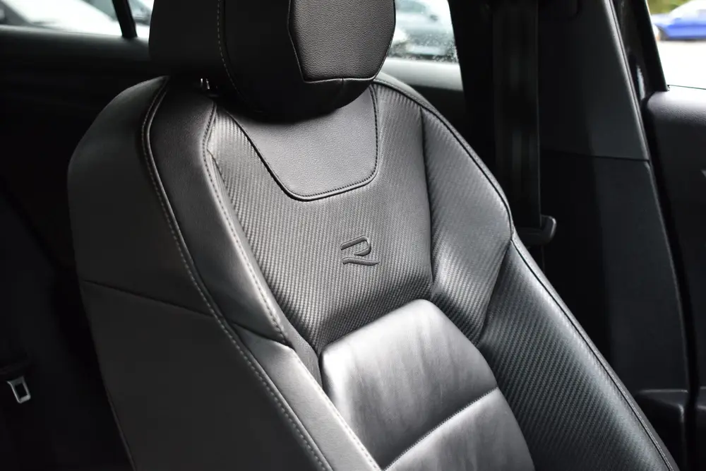Volkswagen T-Roc R 2.0 TSI 300PK DSG 4MOTION R-SPORT LEDER/C uit 2021, foto 20